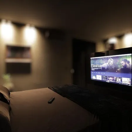 Hedonist Lägenhet *