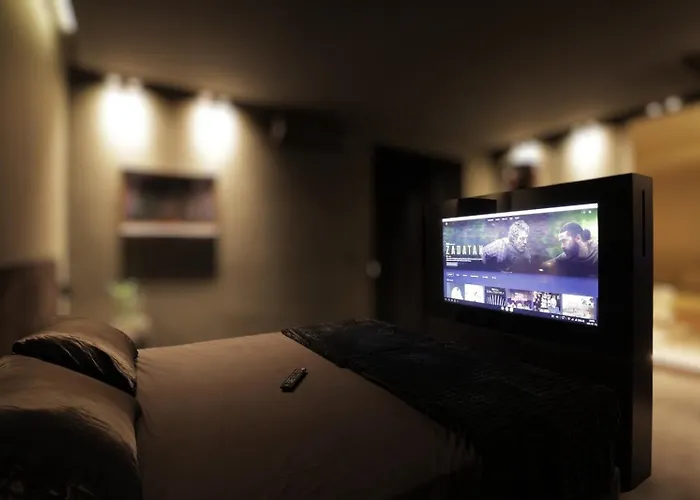 Hedonist Lägenhet *